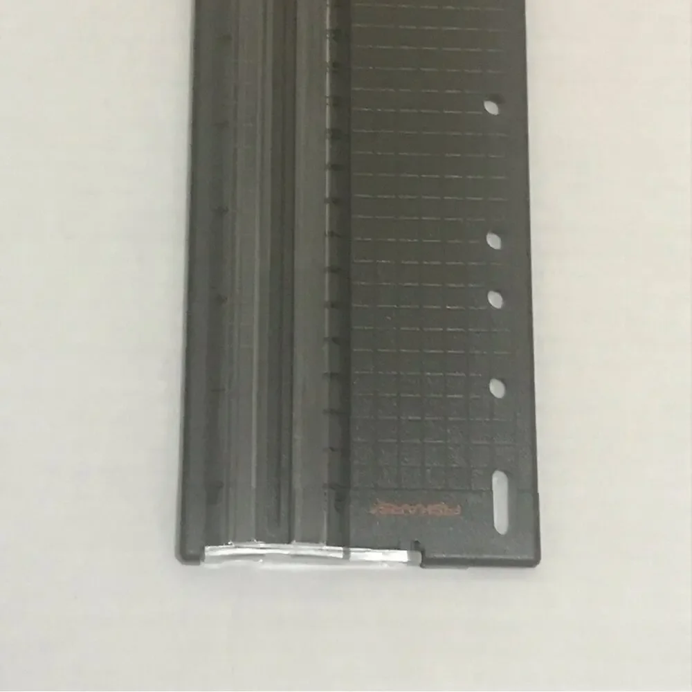 Portable Scrapbook Paper Cutter - Picture 4 of 5